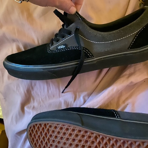 Men vans - Picture 3 of 3